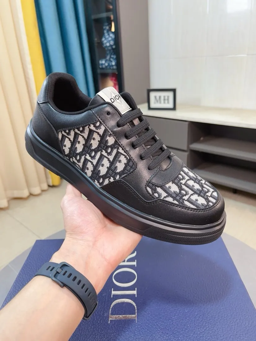 Men's men's shoes 💰420🌹🌹【Dior】Best-selling official website world premiere🔝Men's high-end brand of shoes latest series on the official website: uppers are made of imported cowhide with specially designed fabrics➕mesh breathable lining. Make walking more convenient and comfortable! Compared with the official quality, Midea’s 1:1 replica. Create a fashionable personality to set off your uniqueness! A must-have for trendy men! Classic style. Men's sizes: 38-44.